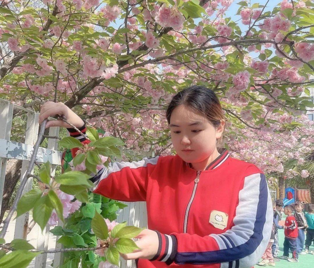 书香润童年阅读伴成长三门峡市舒馨幼儿园读书月教师讲故事专栏一