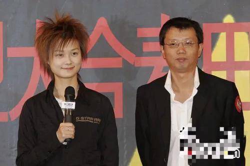 李宇春晒和龙丹妮宋柯合照难得的同框春春都没变还是那么美67