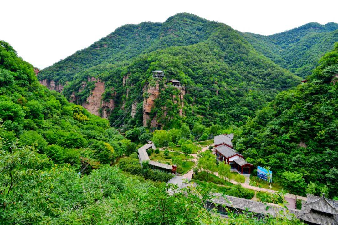 春韵专享:龙潭峡内寻山访水!荆紫山上卧云枕月!绝!