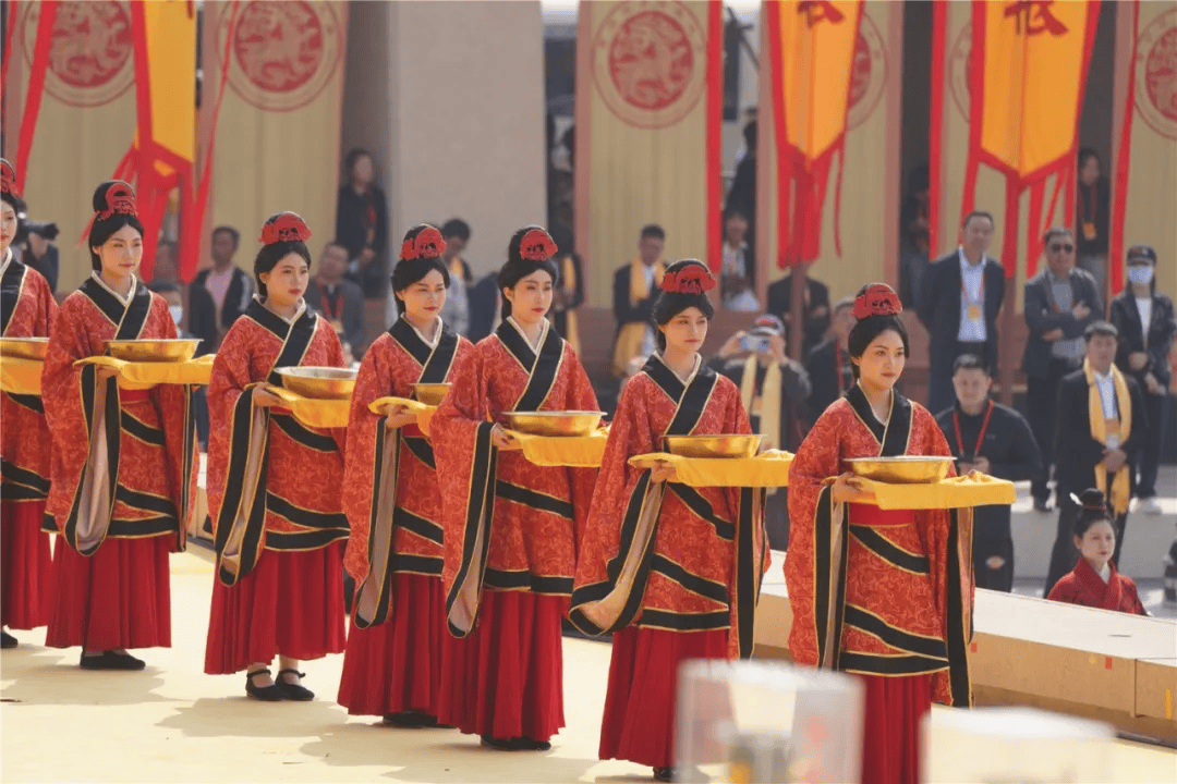 甲辰年黄帝故里拜祖大典今天隆重举行