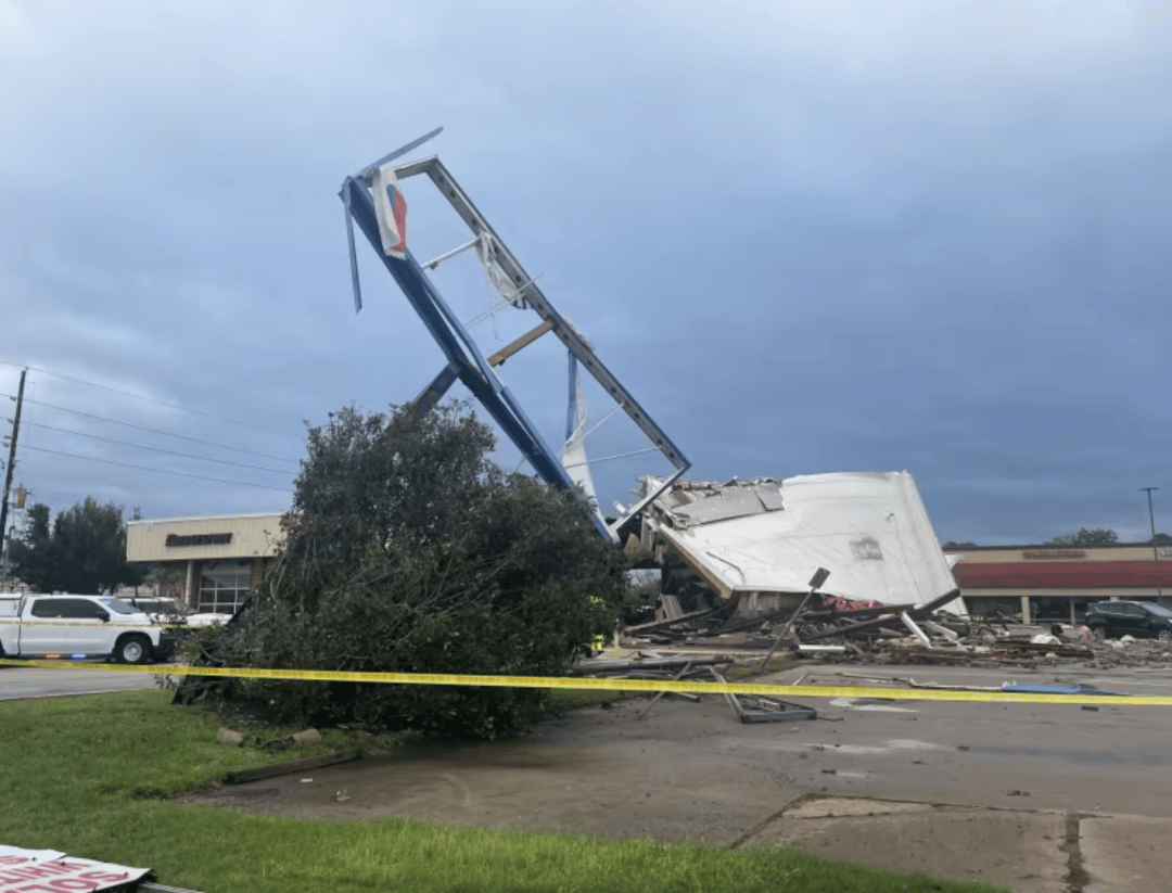 20万人断电一夜之间休斯顿遍地狼藉