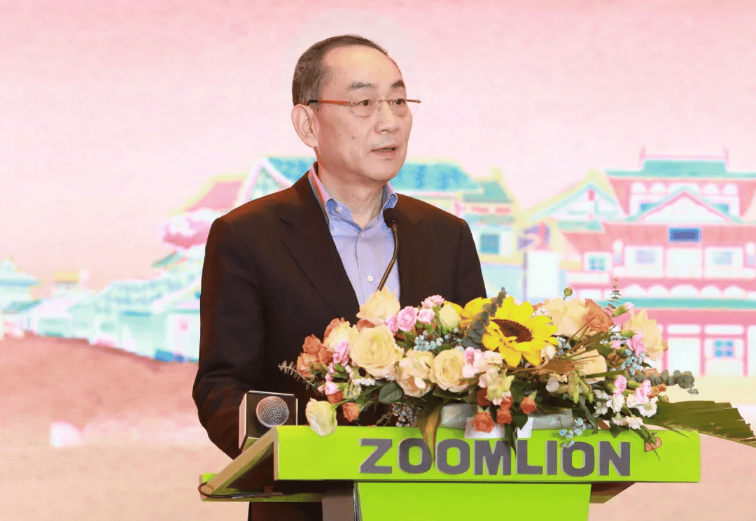 詹纯新_市场_产品