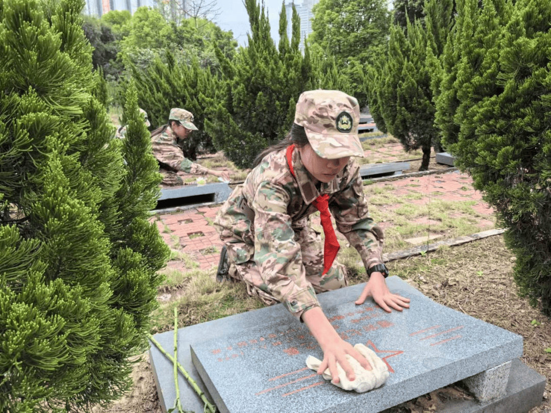 全市各学校共青团,少先队组织开展"清明祭英烈"活动_英德_传承_红色