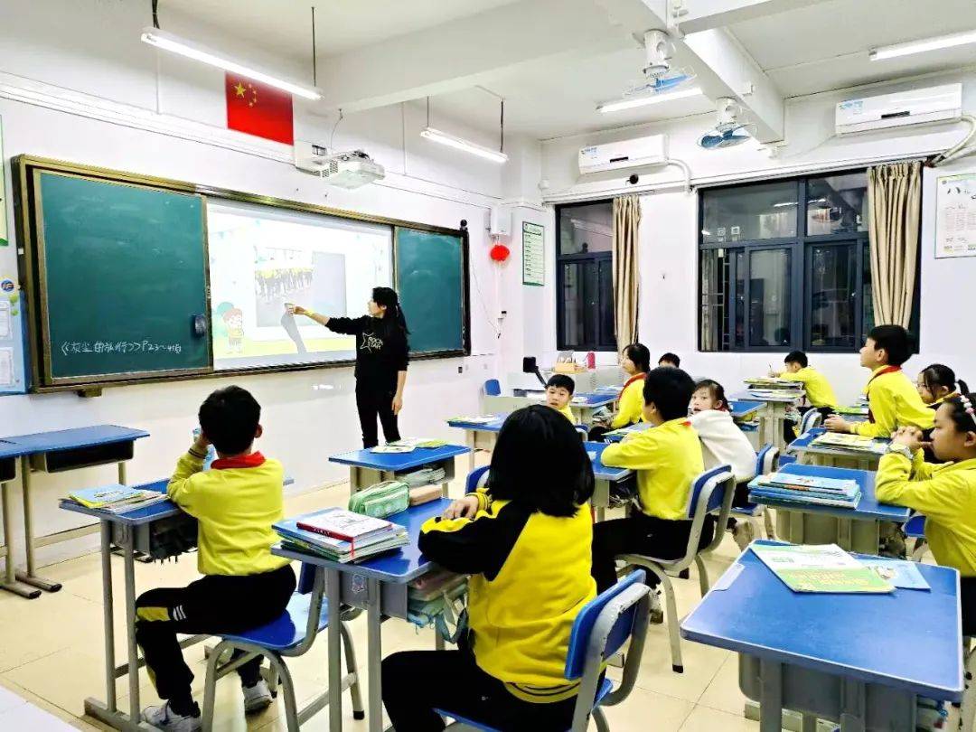 上好生活教育课培养良好生活习惯记南外小学部生活老师进课堂二