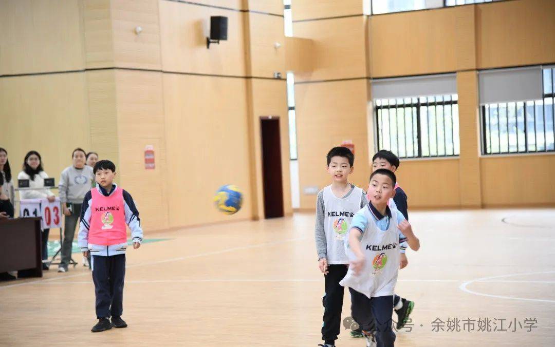 以手球之名展学子风采记姚江小学首届班级手球联赛