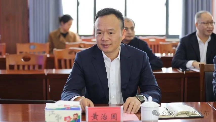 黄治国表示,国网永州供电公司一定咬定目标不放松,狠抓攻坚不懈怠