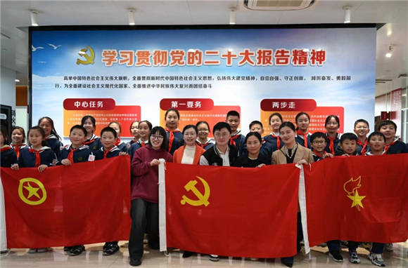 浦东唐镇小学红色棒棒唐之童心向党清明祭英烈四月党日主题活动