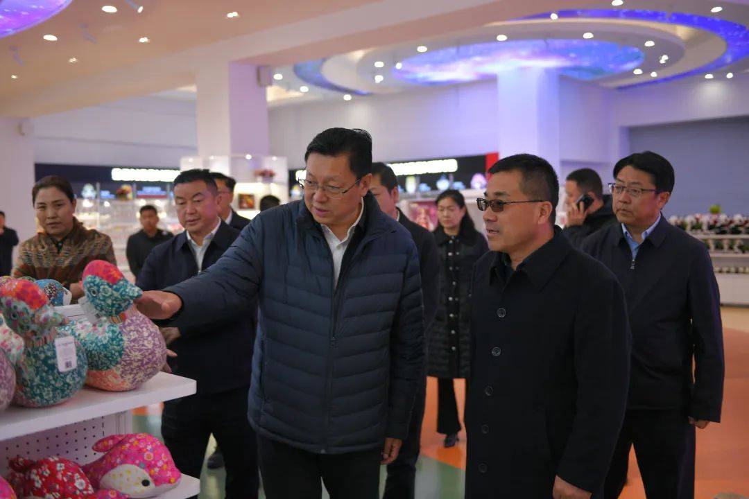 罗振华在九寨沟县调研旅游环境大整治大提升和地灾防治工作(图3)