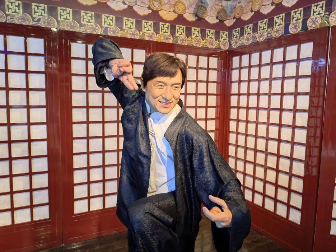 张颂文首尊蜡像揭幕超多名人蜡像谁的最像本人