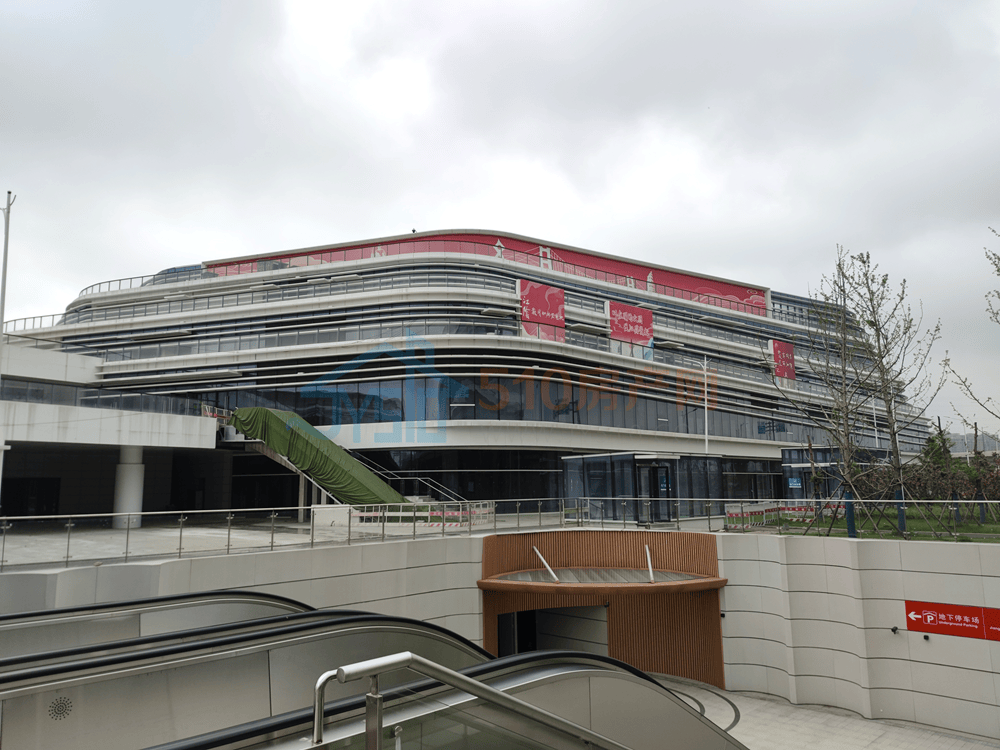 定了江阴站前商业广场今年下半年开业终于盼到了