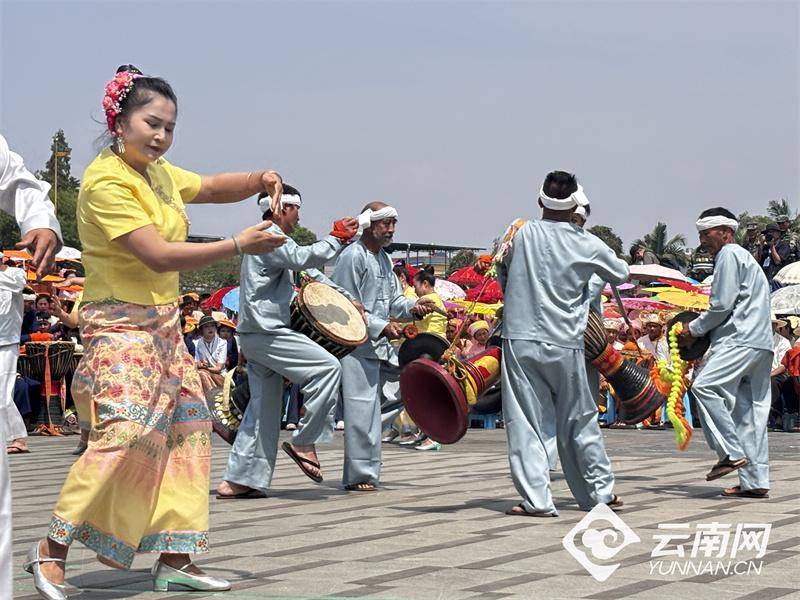 来百度app畅享高清图片本次嘎拉梦舞比赛以耿马县各乡(镇),村,组为