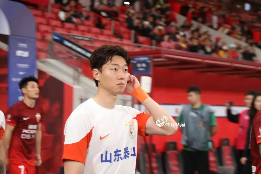 3-4不敌上海海港,球队助教:下半场失利不仅是体能问题_比赛_山东_武磊