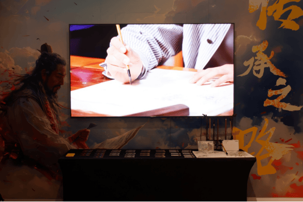 我校aigc微专业学生结业展盛大开幕展现数字技术与艺术的交融碰撞