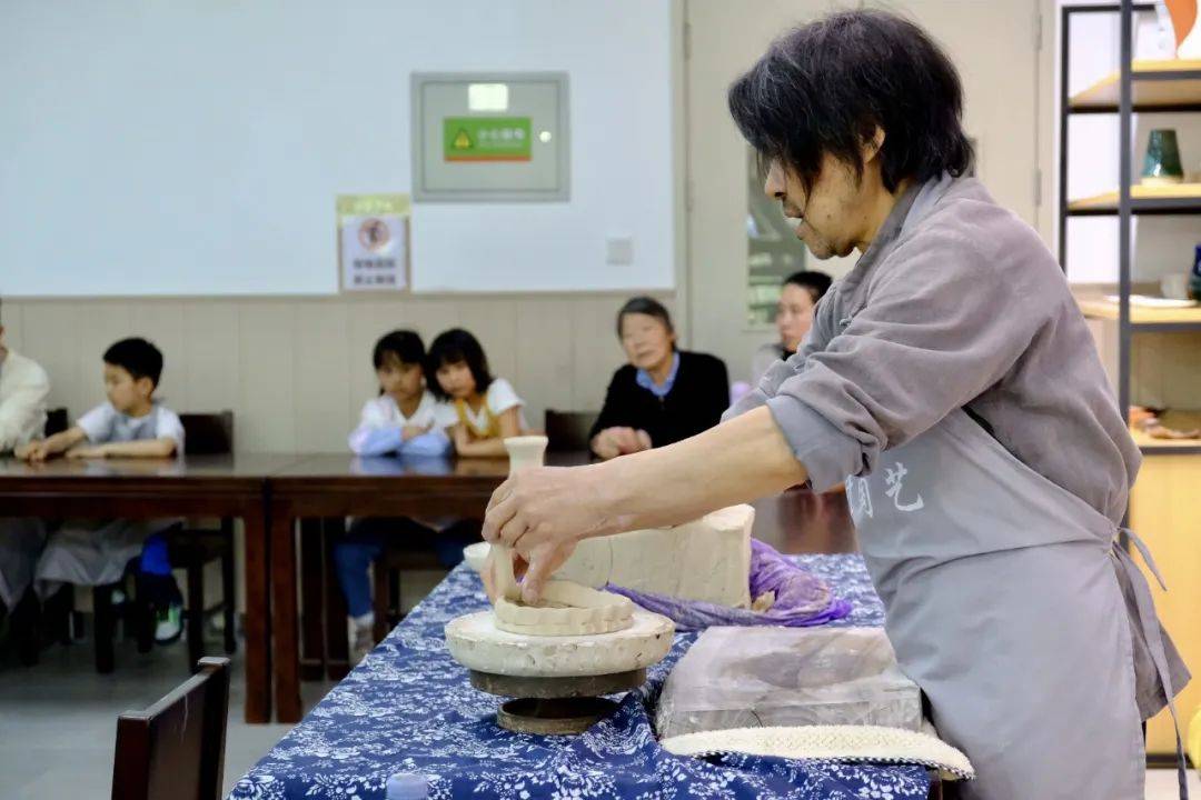 项目推荐陶艺春季课程招新非遗小传人陶艺亲子活动精彩回眸