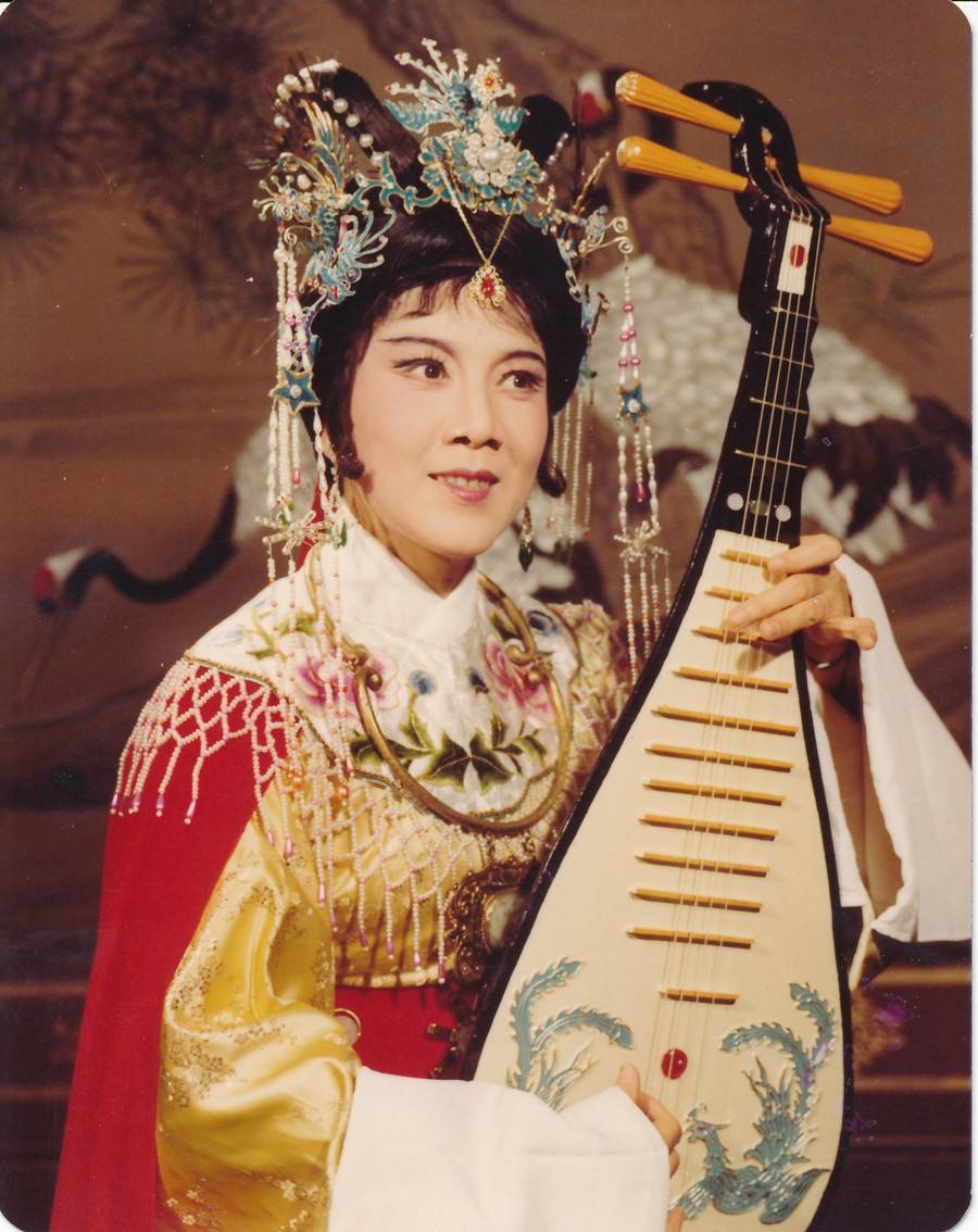 92岁吕瑞英获白玉兰戏剧奖特殊贡献奖她凭什么从红娘演到薛宝钗