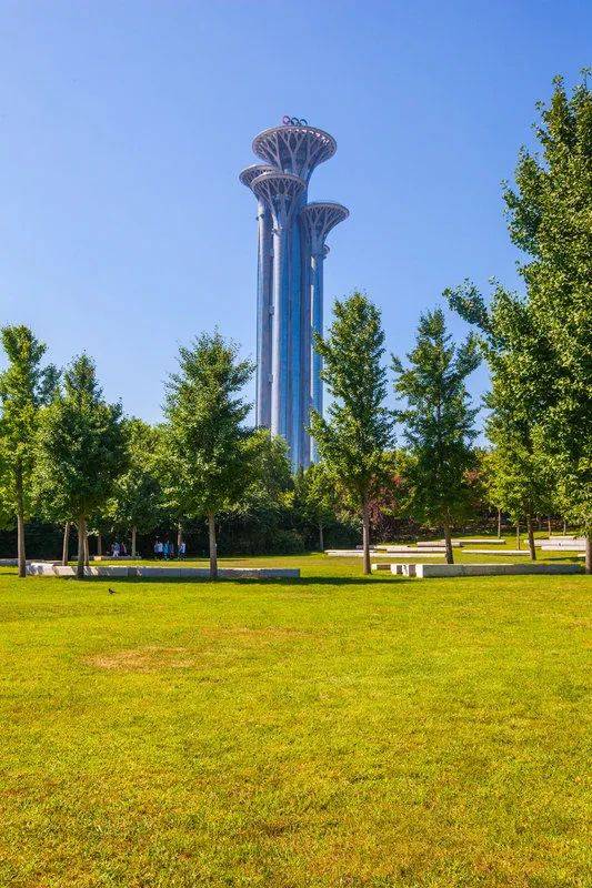 作为"双奥之城",其中的奥森公园可谓是集运动,休闲,娱乐等为一体的