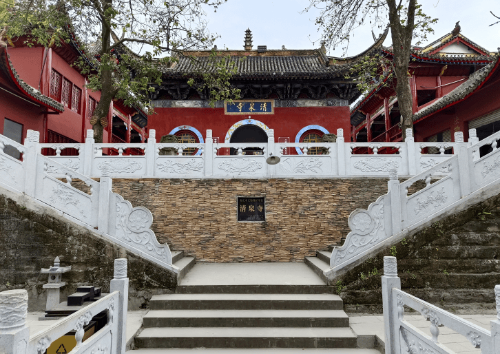 历史文化千年古刹南充清泉寺郑学超