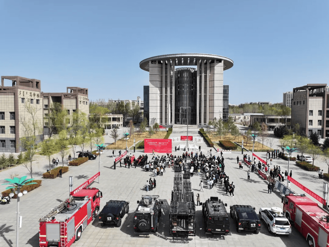 文明单位风采展康巴什公安分局开展415全民国家安全教育日主题宣传