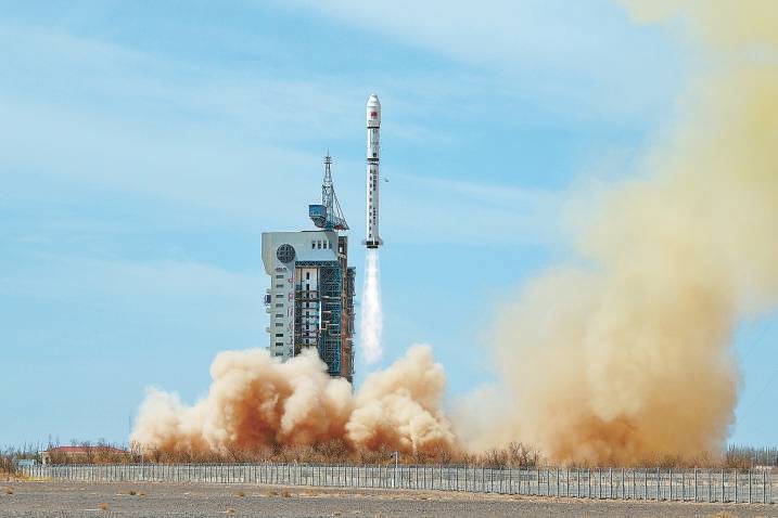 本报讯(记者 刘苏雅)昨天12时12分,我国在酒泉卫星发射中心使用长征二