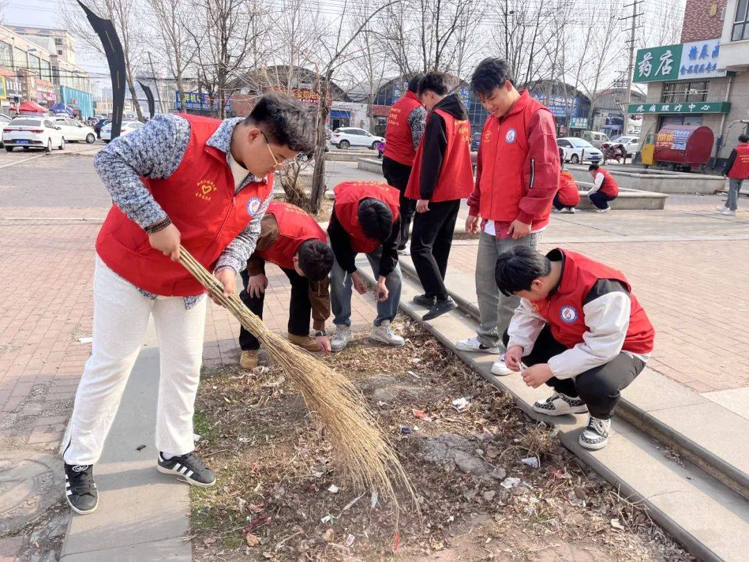 "凝聚青年力量 点亮城市文明"大学生志愿者在行动