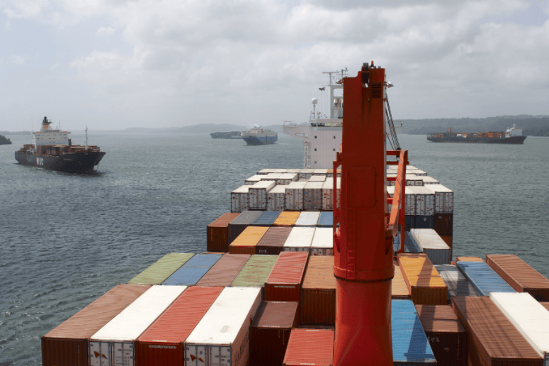 巴拿马运河将逐步将每日过境船只增加到32艘