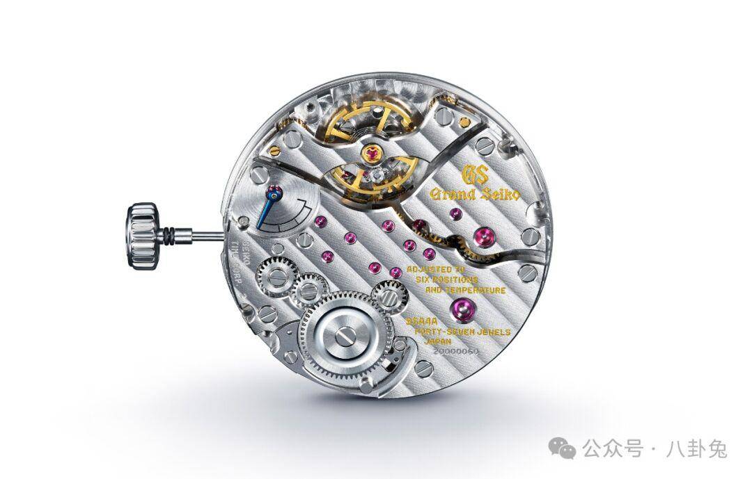 三款机芯——2020年自动机芯caliber 9sa5问世,去年又推出tentagraph