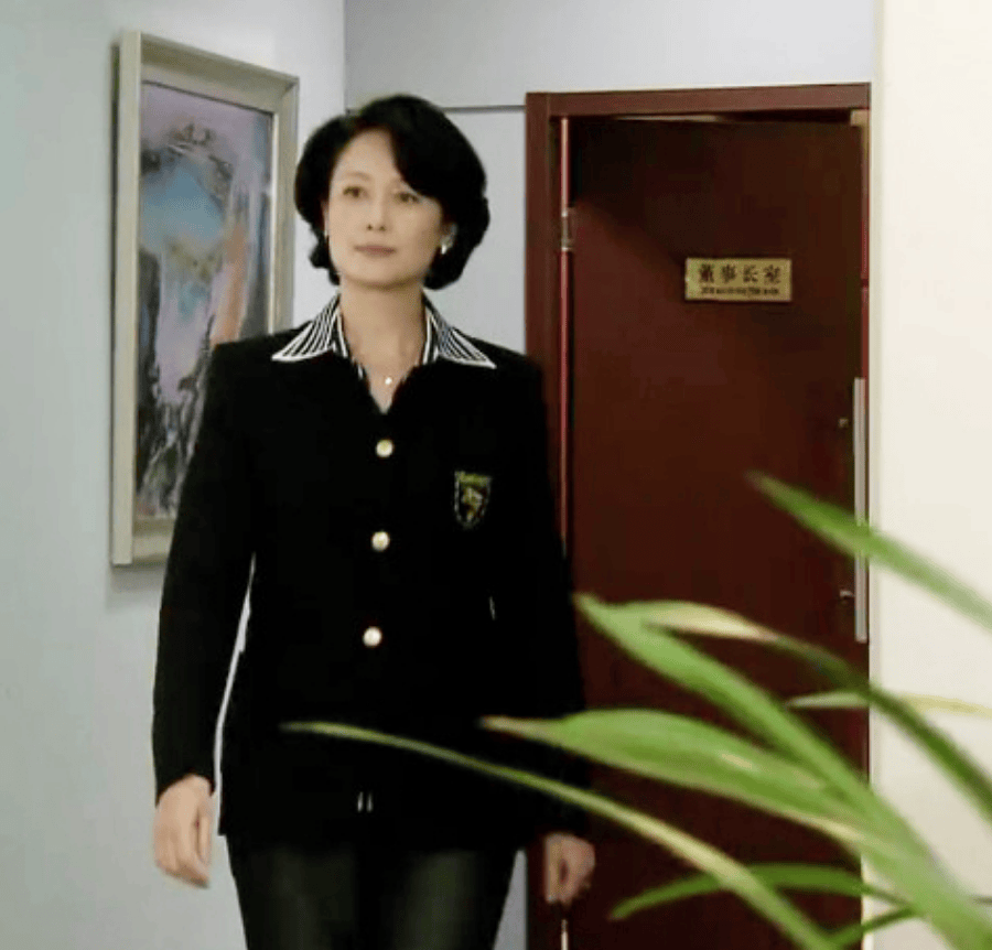 著名演员左翎父亲患癌早逝离婚后带着女儿再婚如今怎样了
