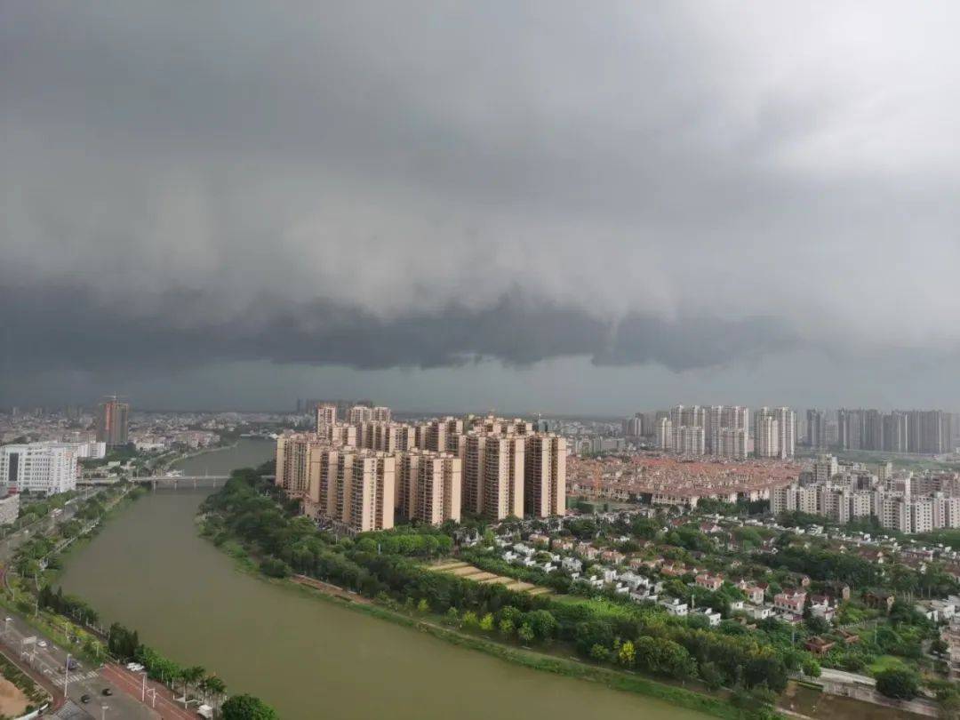 强雷雨 局部暴雨，雷雨大风橙色预警！石湾未来天气将持续… 影响 雷阵雨 小时