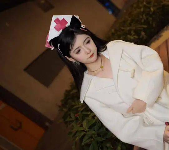 狗头萝莉再爆猛料称骨子里的奴性不会说拒绝这辈子不会结婚