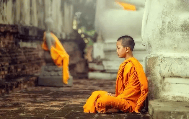 每日禅语:总有些不如意,学会一笑而过_凡事_痛处_时候