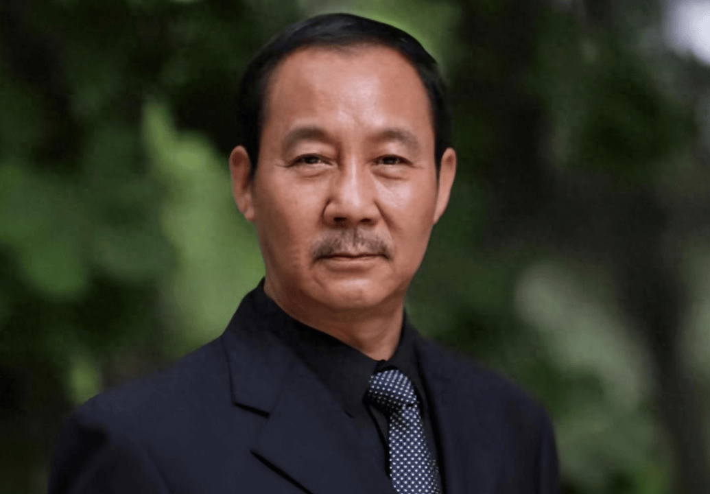 与青梅竹马妻子恩爱40年,儿子有才是他的骄傲_马少骅_演技_时候