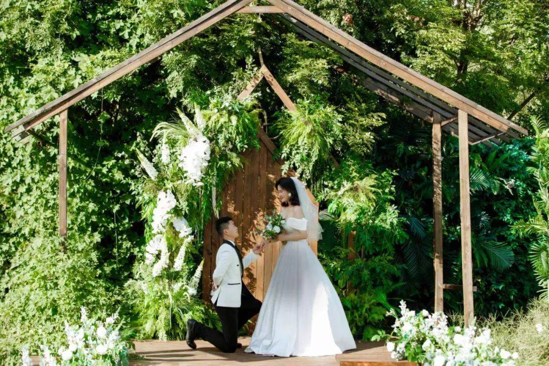 从校服到婚纱,这场双军恋真甜……_杨蕊_邵春旭_战友