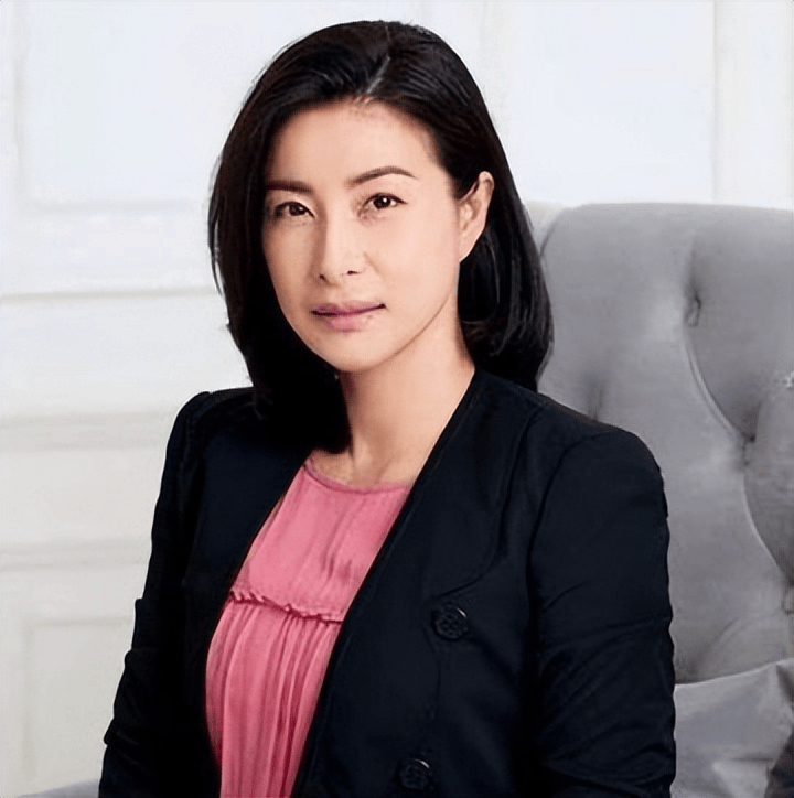 郭晶晶"国民好媳妇"形象崩塌?不装节俭了?道德绑架真可耻!