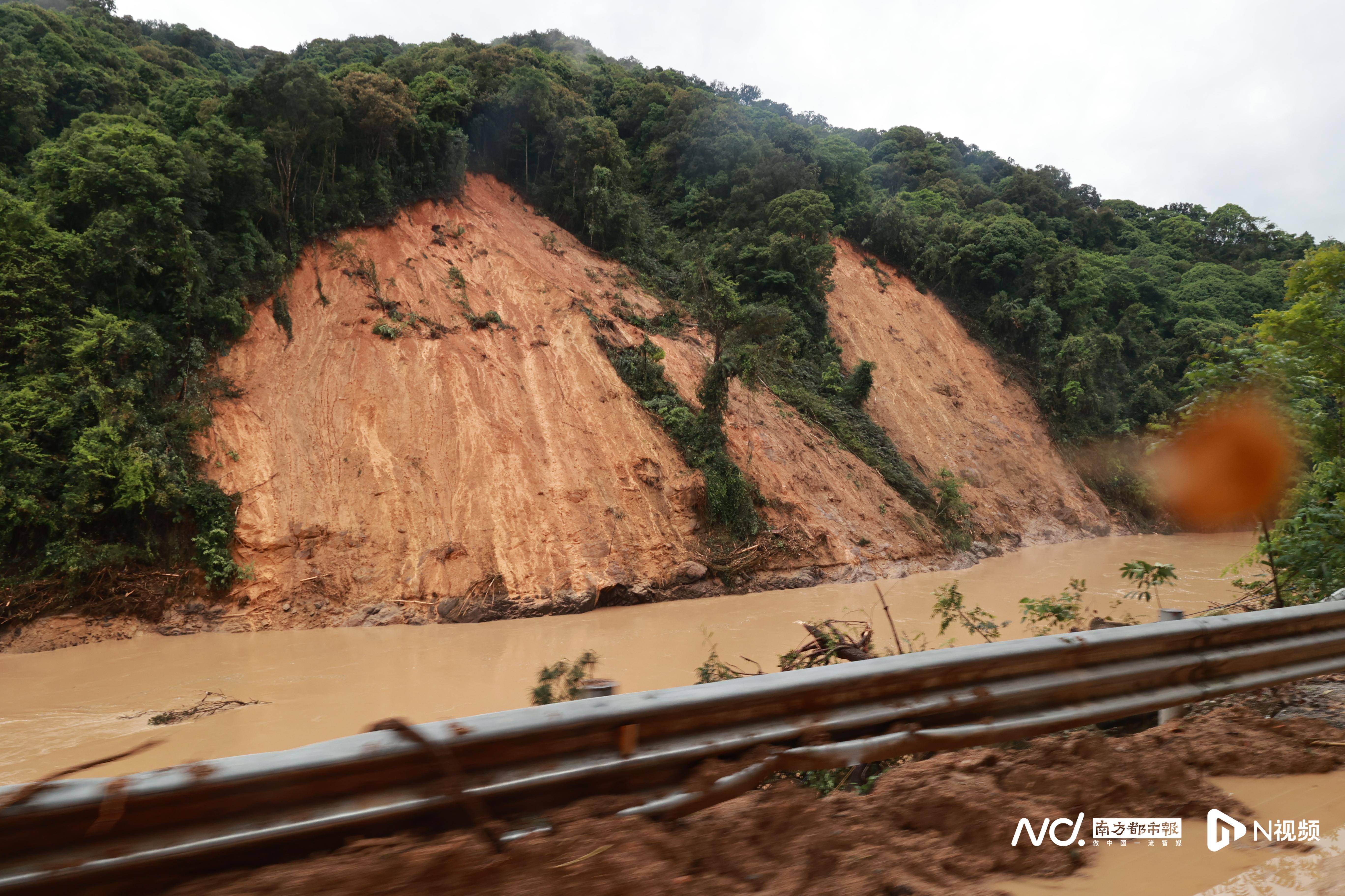 韶关江湾救援进行中,时有泥石滑落,近10公里路障待清除