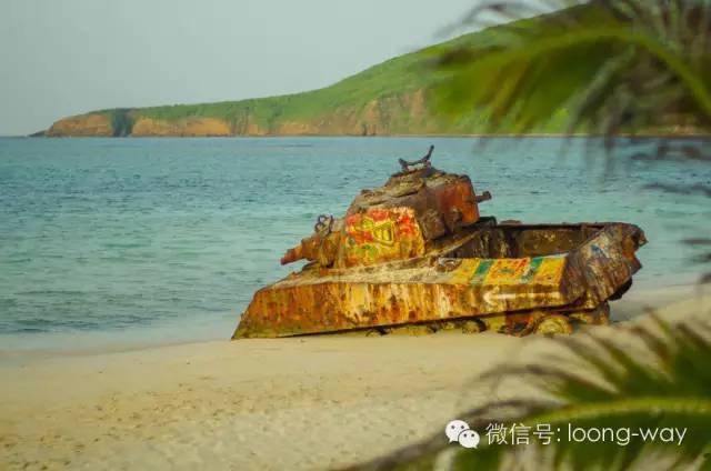 大自然修复了这些战车的创伤,让人感觉战争好像从未发生过.