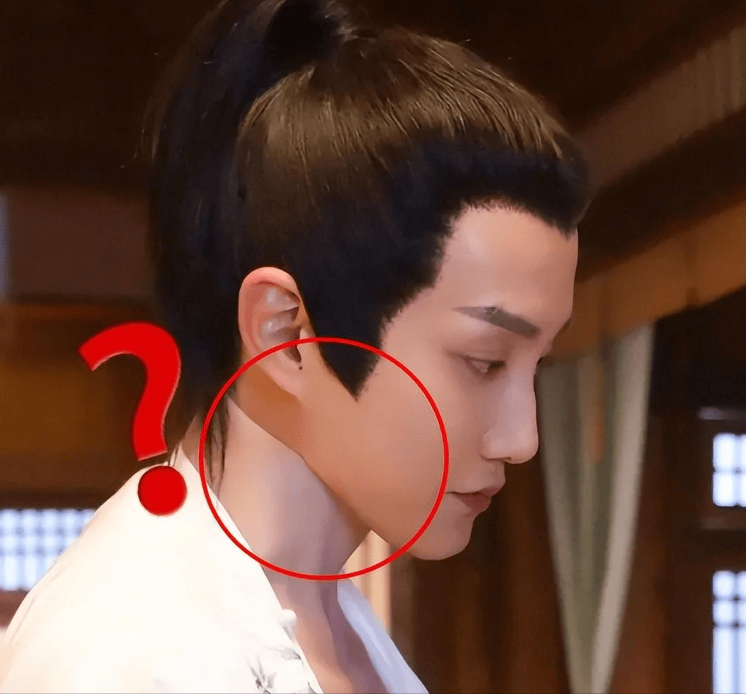 娱乐圈造假泛滥,假屁股假身材假肌肉,到底什么是真的?