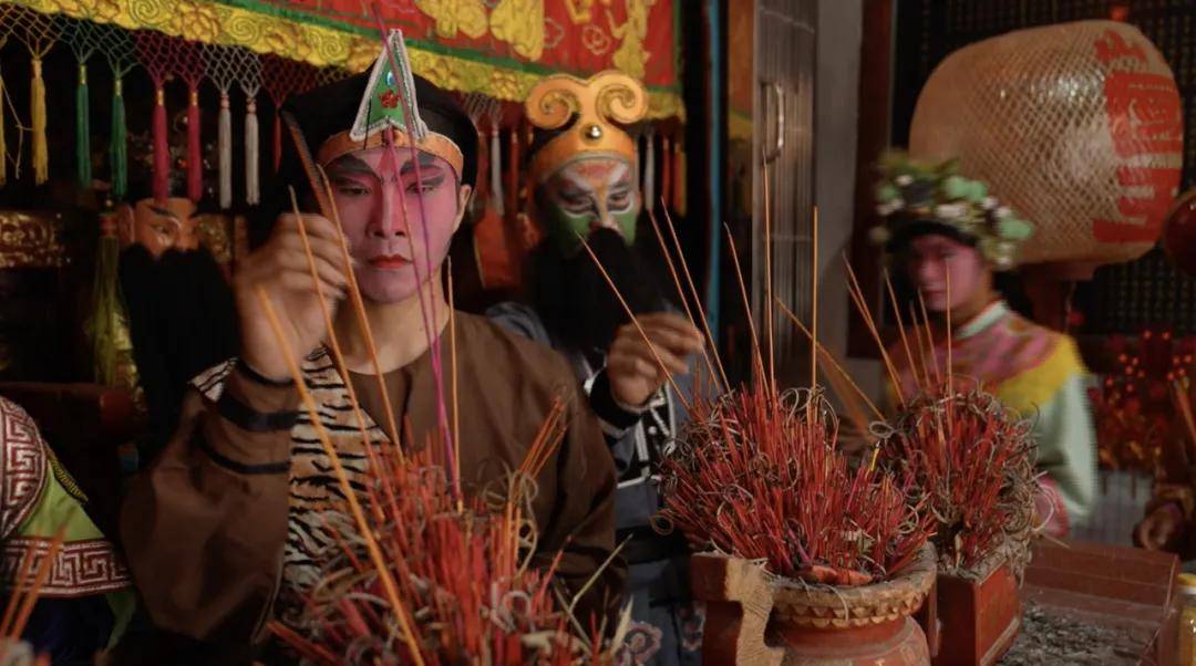 广东省潮汕地区的富美村,因为英歌舞的火爆,在这几年被人们所熟知.