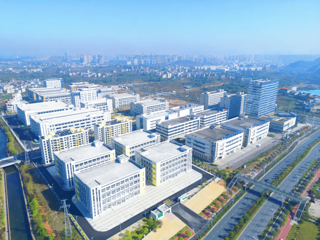 来源:桂林经济技术开发区柳州市柳州是以工业为主,综合发展的区域性