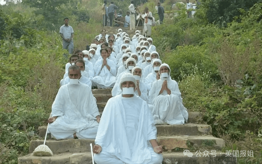 "我的孩子们在僧侣的教诲下长大,在疫情封锁期间,他们也有机会和僧侣