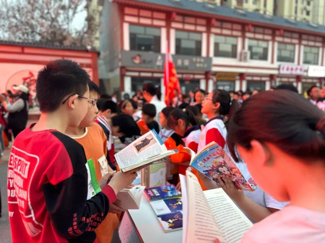 世界读书日 | 书香氤氲润心田 社区活动嗨翻天!