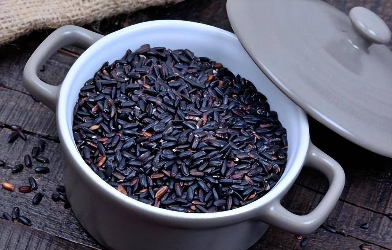 黑米为什么不能随便乱吃?医生提醒:4类人不宜多吃