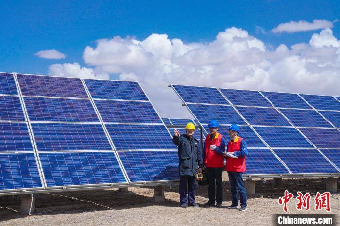 青海新能源发电量占比首次超50% 电力"含绿量"逐年提升