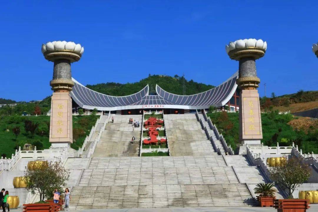 探秘川陕交界小众秘境!打卡天蓬山寨 南宫山 巴山大草原!