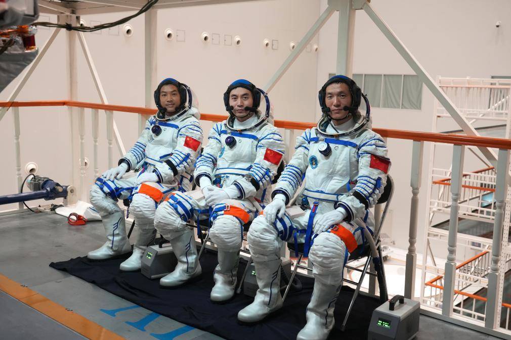 神十八80后三人组逐梦飞天！太空养鱼外，还有哪些新挑战？