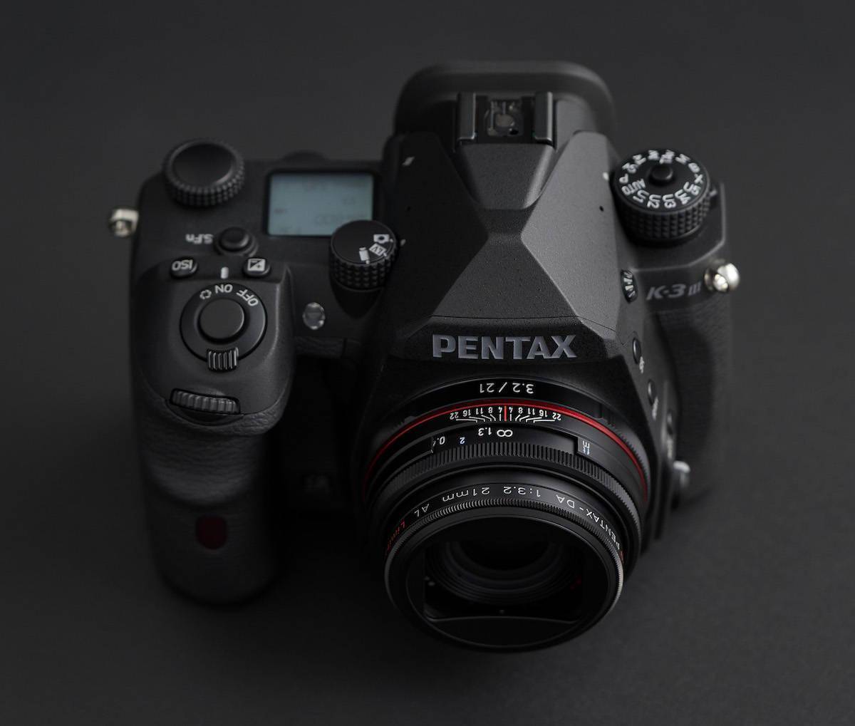 宾得推出K-3III黑白相机20-40 Limited套机 只能拍黑白照片和视频