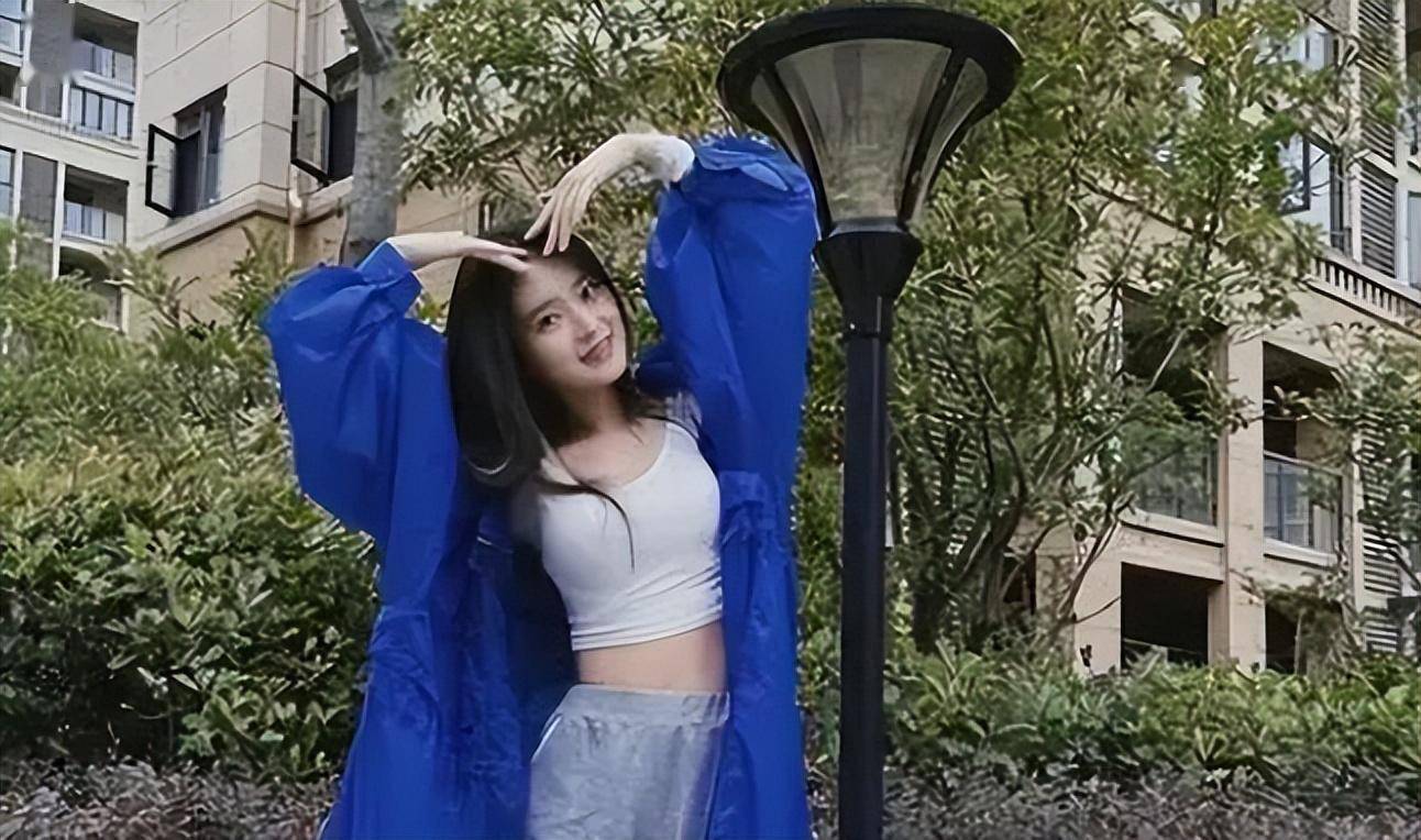 回想两年前,柴蔚曾在社交平台上分享了不少关于中考备考的心情.