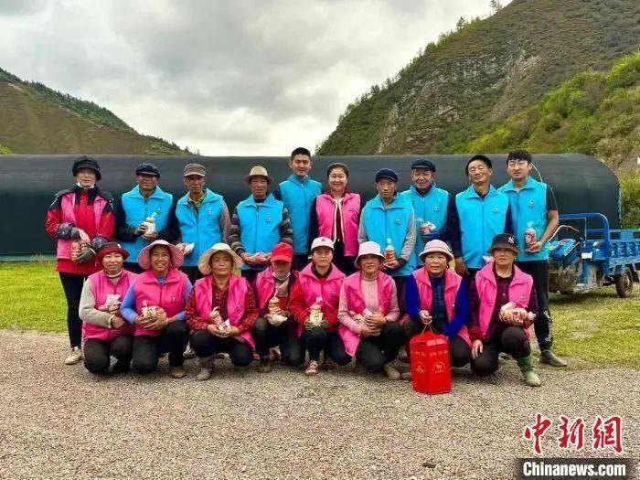 "90后"海归在甘南卓尼大峪沟种菌子