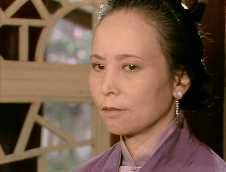 女人颧骨高:从红楼梦秦显家的说开去