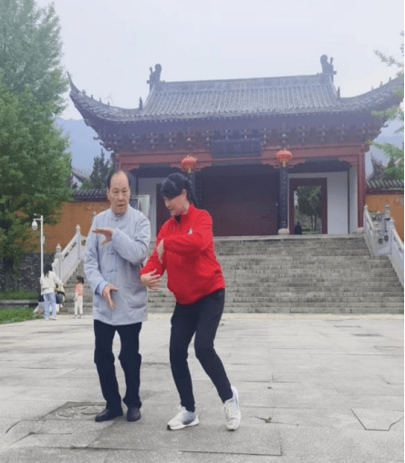 以拳授人,以德育人,龙年拳游纪