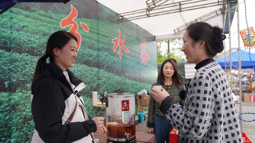 务川仡佬之源景区:美食娱乐嗨翻天